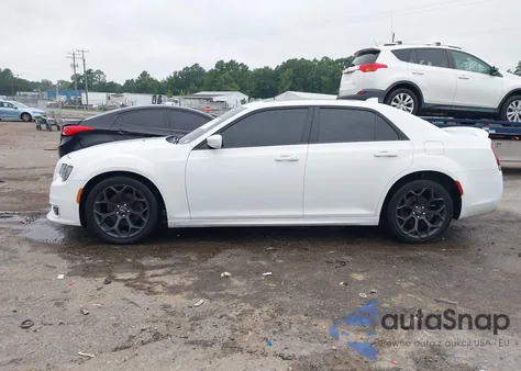 2020 Chrysler 300 300S из США, поврежденный, VIN 2C3CCABT7LH184620